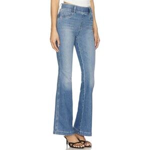 Spanx Pull On Stretch Flare Leg Jeans Light Wash Size Small EUC